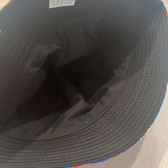 Colorful bucket hat - Picture 5 of 5